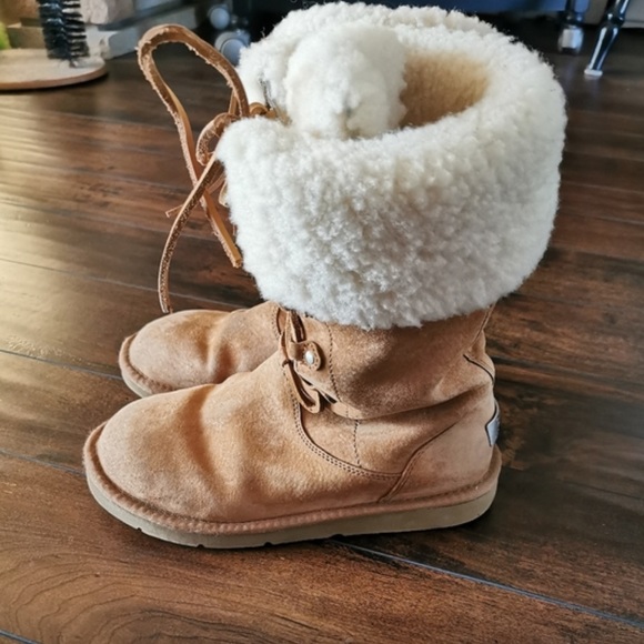 Ugg Australia Tan Lace Up Boots Size 7 - Picture 7 of 7